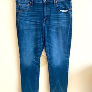 American Eagle men’s jeans